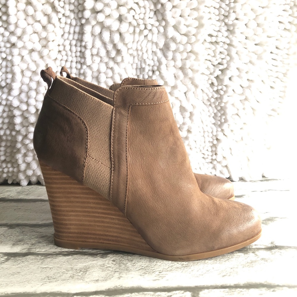 Crown Vintage Carly Leather Wedge Booties Size 9